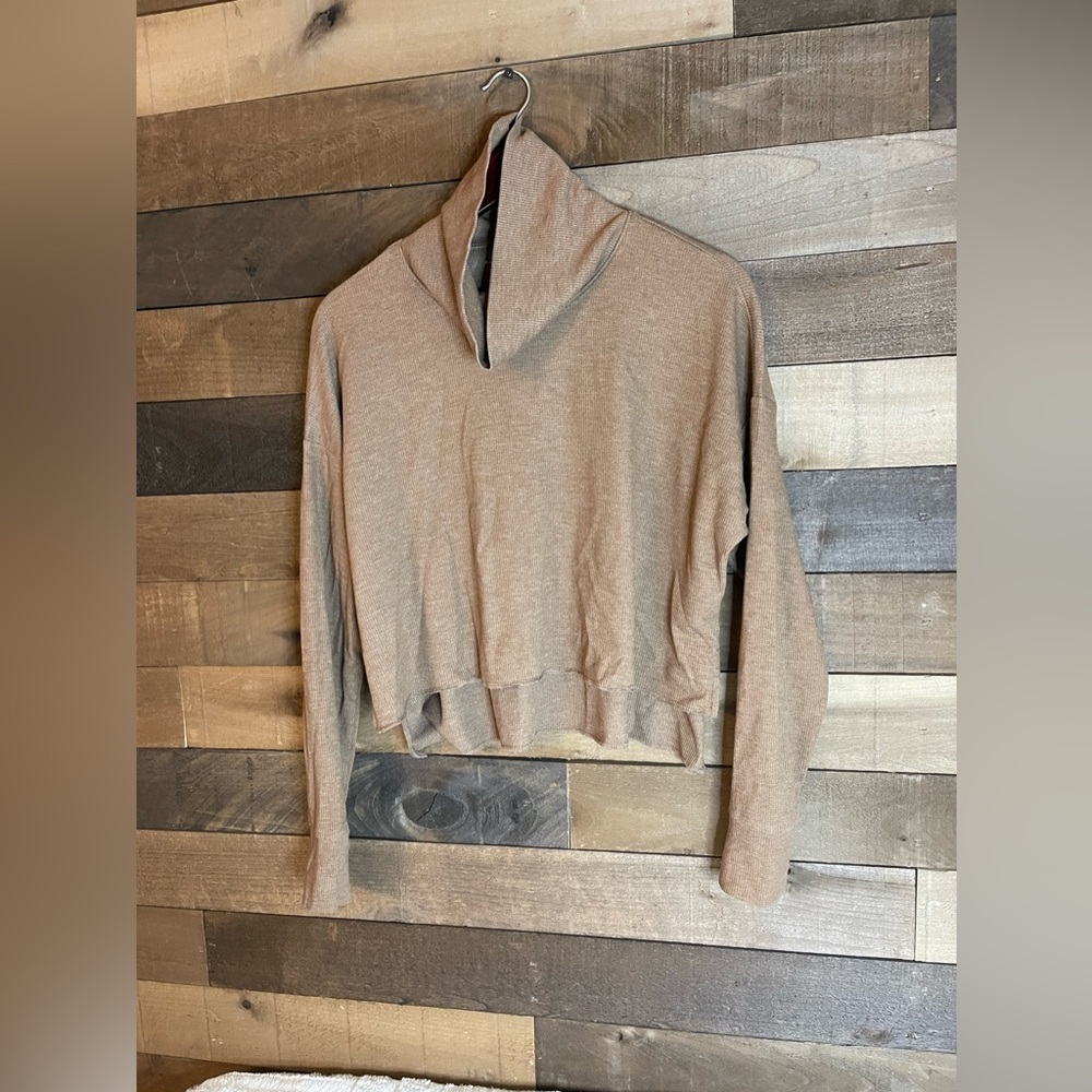 NWT American Eagle soft knit ribbed cowl neck lightweight sweater, Size XS